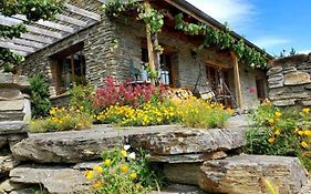 Creagh Cottage And Homestead